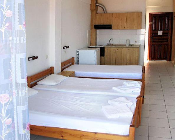 Skentos Hotel กริโอปียี ภายนอก รูปภาพ