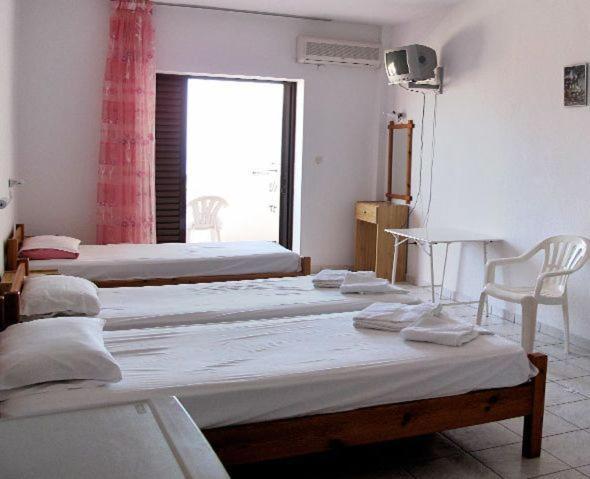 Skentos Hotel กริโอปียี ภายนอก รูปภาพ