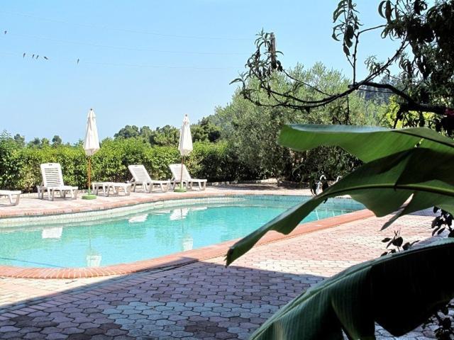 Skentos Hotel กริโอปียี ภายนอก รูปภาพ