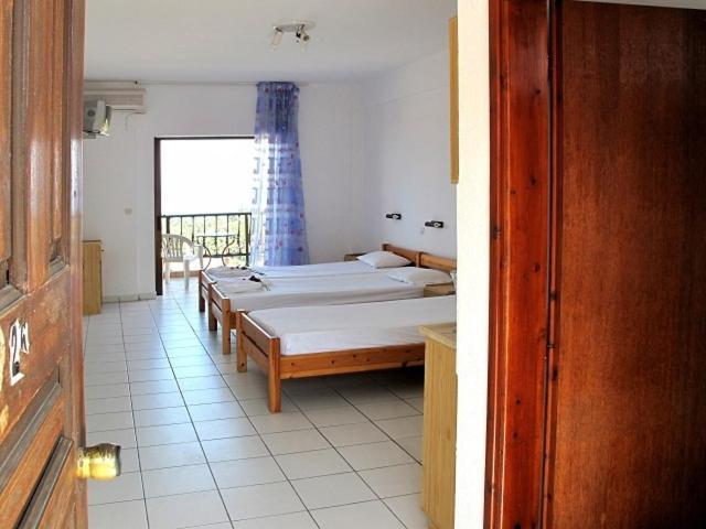 Skentos Hotel กริโอปียี ภายนอก รูปภาพ